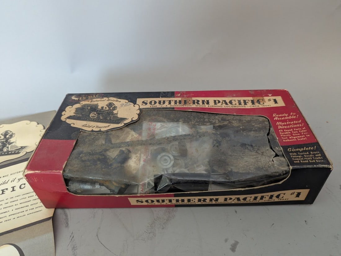 Vintage 1954 Wen-Mac Southern Pacific #1 CP Huntington Model Kit New Old Stock - 2