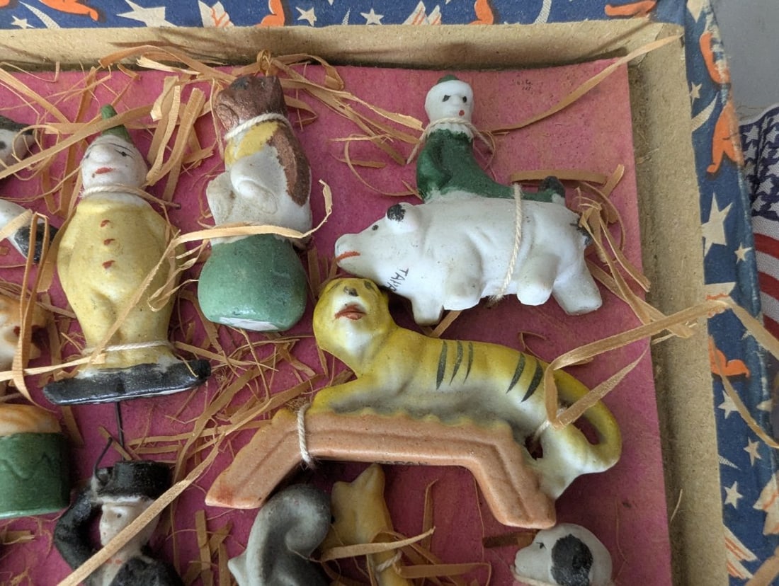 Vintage Japanese Bisque Miniature Figures Set in Original Box with Celestial Design - 4