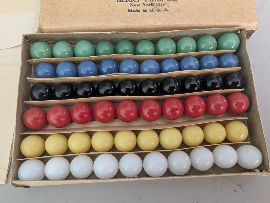Vintage Berry Pink Inc. Chinko-Checko-Marblo 60 Solid Color Marbles Set NOS - 3