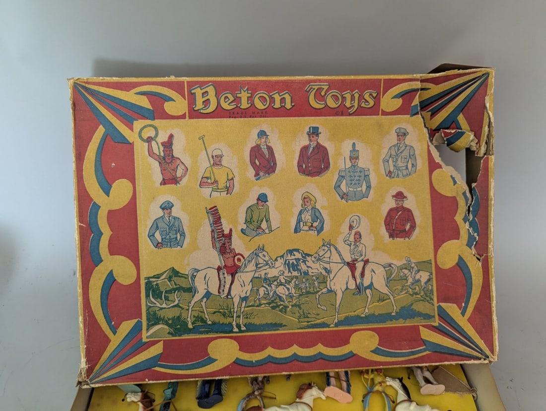 Vintage Beton Toys Western Figures Boxed Set - Unused Toy Soldiers from the 1950s - 2