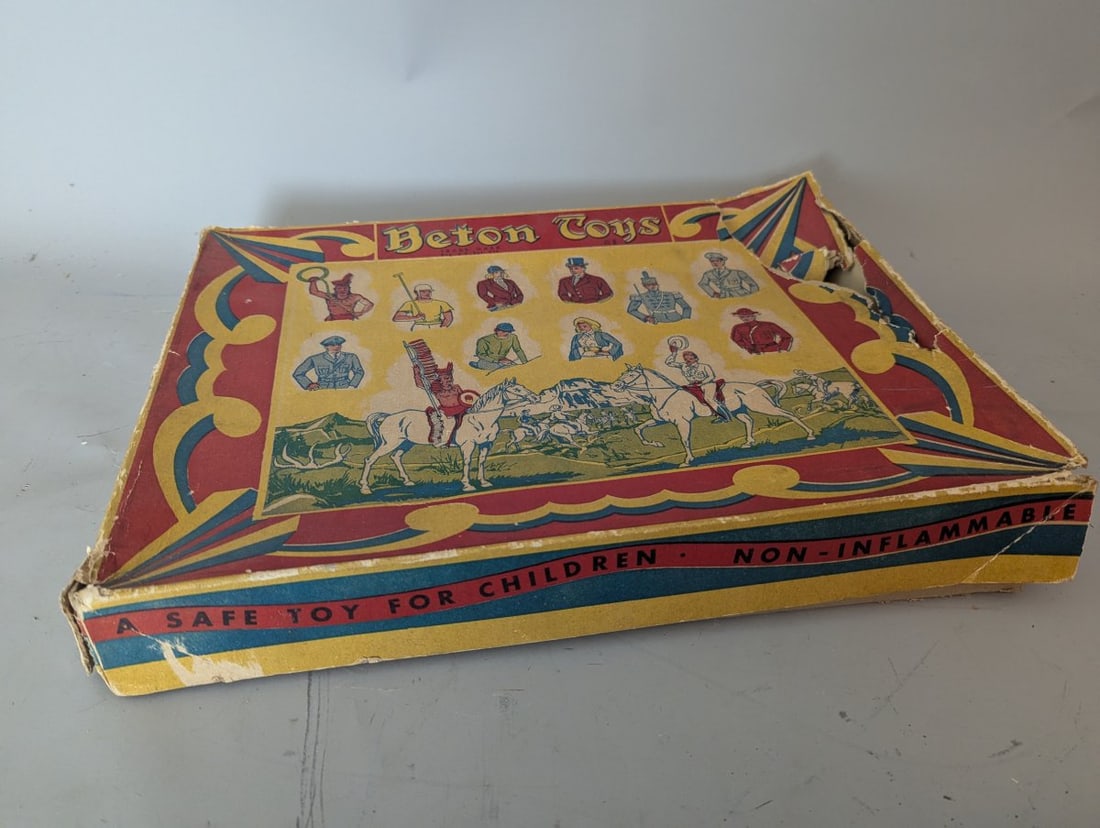 Vintage Beton Toys Western Figures Boxed Set - Unused Toy Soldiers from the 1950s - 8