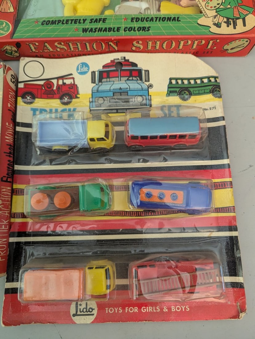 Vintage Lido Toy Company Lot of 4 Classic Plastic Playsets Collectible Toys - 5