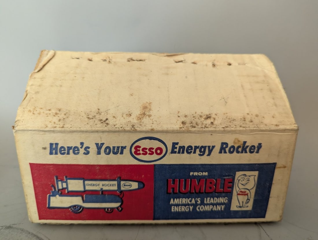 Vintage Esso Humble Energy Rocket Toy Set by Pyro Plastics Collectible NOS: **Important** Please read below description on how to avoid high shipping costs. This Vintage Esso / Humble Energy Rocket Toy Set by Pyro Plastics is a must-have for collectors! Box is 3 1/2 x 8 x 3 1