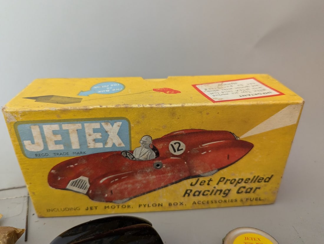 Vintage Jetex Jet Propelled Racing Car Set with Accessories and Original Box - 2
