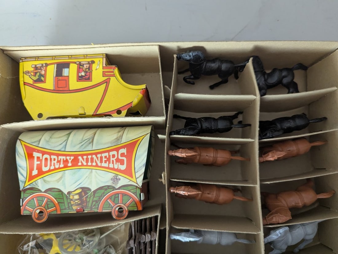 Vintage Archer's Western Play-Time 48-Piece Action Set New Old Stock Archer Plastics - 3
