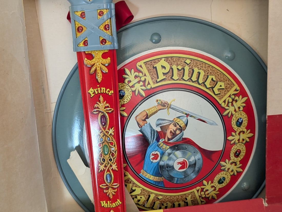 Vintage Mattel Prince Valiant Jeweled Sword Scabbard Shield Set Collectible Toy - 3