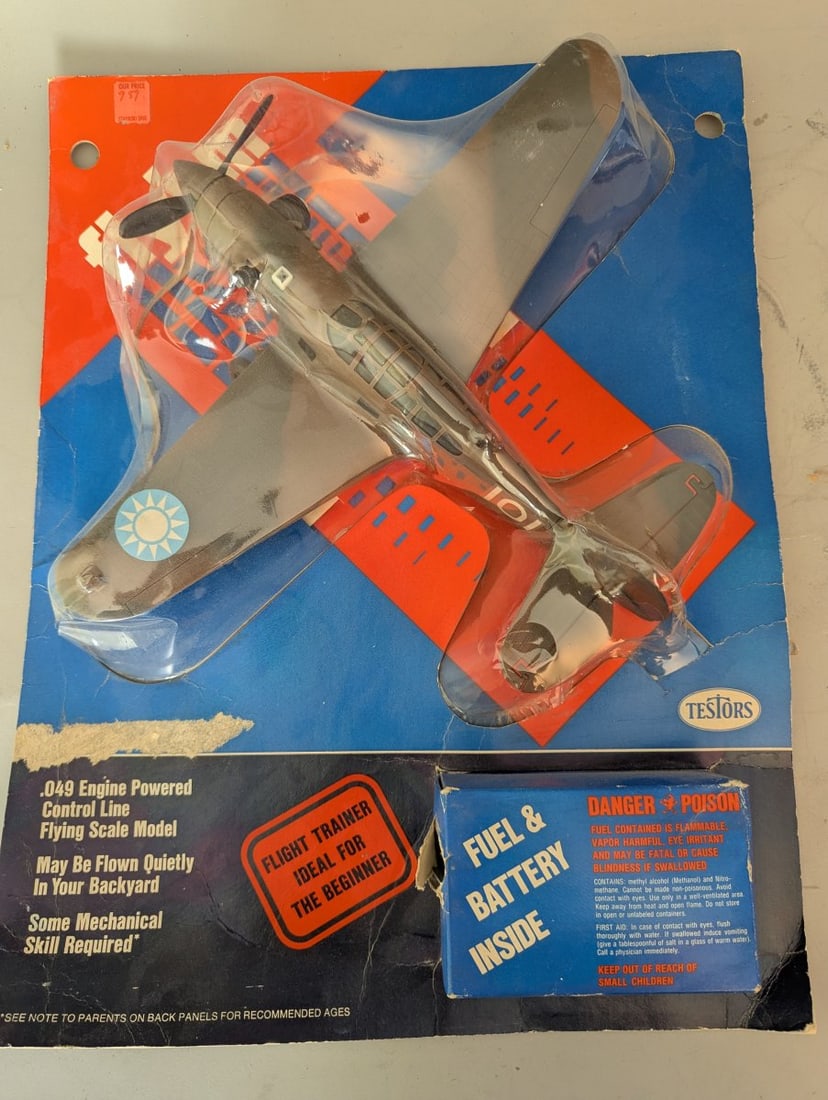 Testors Fly'em P-40E Warhawk .049 Control Line Model Airplane Vintage Collectible: **Important** Please read below description on how to avoid high shipping costs. Presenting a fantastic opportunity to own a Testors Fly'em P-40E Warhawk .049 Control Line Model Airplane. This item