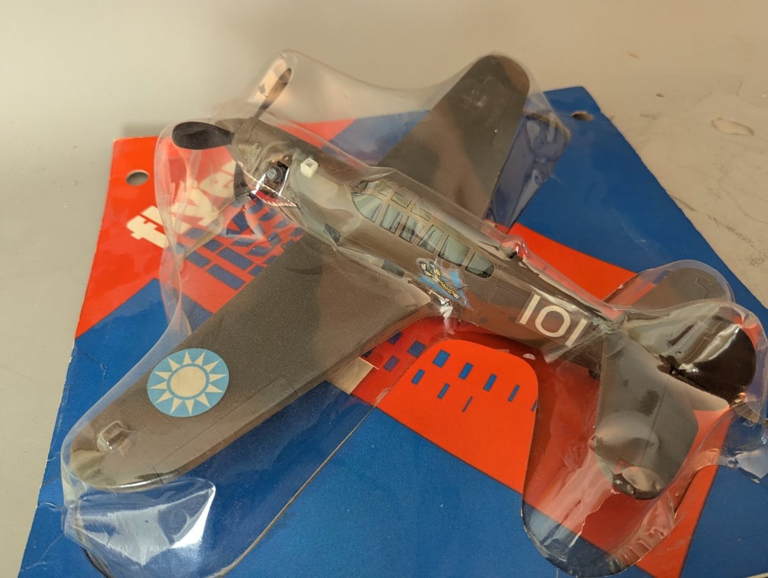 Testors Fly'em P-40E Warhawk .049 Control Line Model Airplane Vintage Collectible - 2