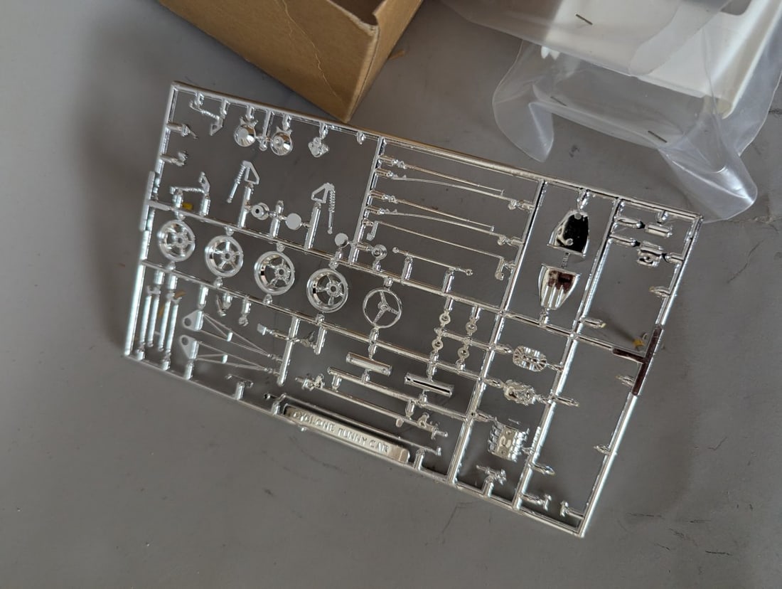 AMT 1969 Ford Torino 1/25 Scale Model Kit No. T151-200 Vintage Collector Parts Builder - 4
