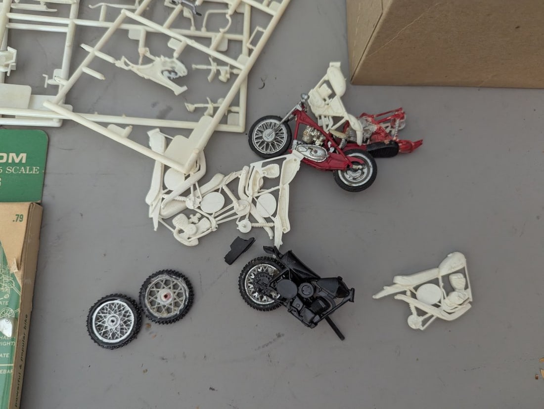 Revell Vintage Motorcycle Kits Collection 1/25 Scale NOS & Parts Lot for Collectors - 6
