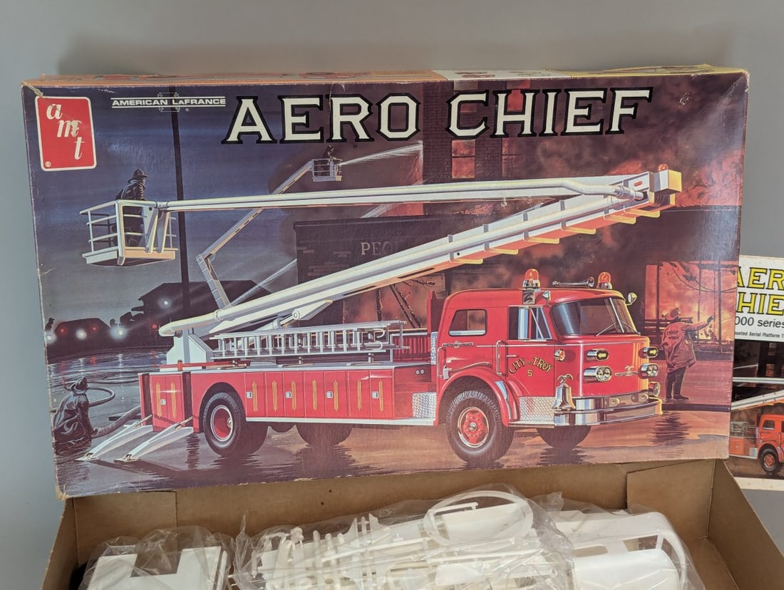AMT American LaFrance Aero Chief 1000 Series Model Kit Vintage T514 Unbuilt Model - 2