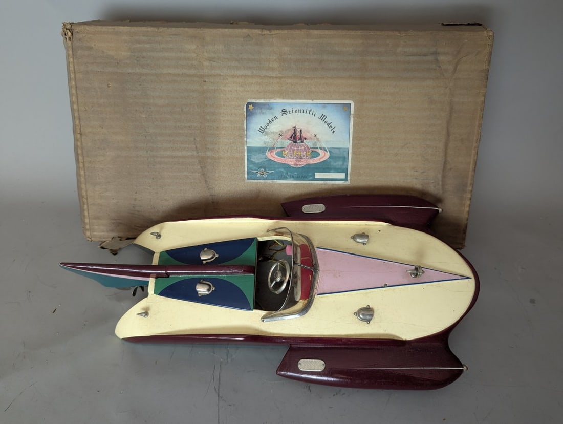 Kokusai-Mokei K.M.K. Sea Arrow Wooden Model Boat Vintage Collectible: **Important** Please read below description on how to avoid high shipping costs. This Kokusai-Mokei (K.M.K.) Sea Arrow Wooden Scientific Model Boat looks little if ever used. The dimensions of the box