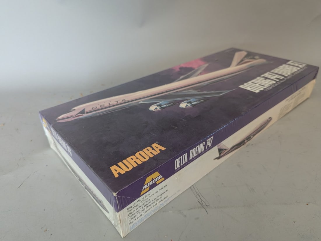 Aurora Delta Airlines Boeing 747 Jumbo Jet 1/156 Scale Model Kit Vintage NOS Sealed - 4