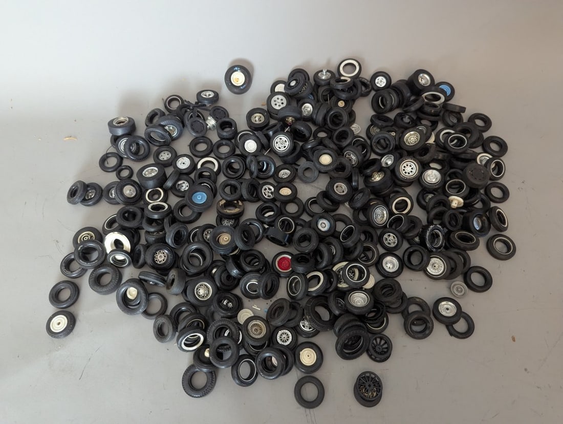Large Lot of Assorted Model Kit Wheels and Tires for 1/24 1/25 Scale Projects: **Important** Please read below description on how to avoid high shipping costs. Dive into this fantastic large lot of assorted model kit wheels and tires, perfect for hobbyists and customizers! This 
