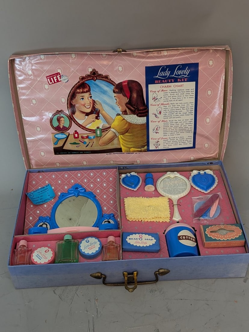 Vintage Transogram Lady Lovely Beauty Kit No. 1713 Mid-Century Toy Collector's Dream: **Important** Please read below description on how to avoid high shipping costs. Discover a charming piece of nostalgia with this Transogram Lady Lovely Beauty Kit No. 1713! Measuring 14 x 8 x 2 1/2,