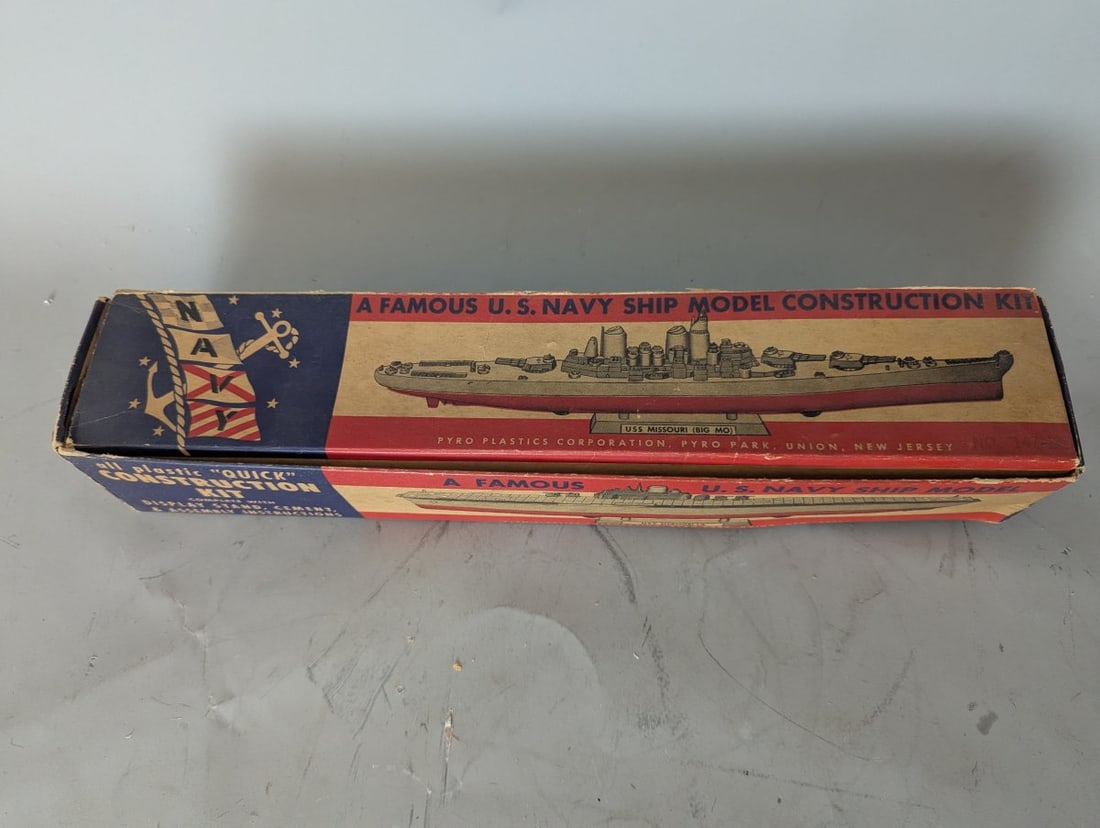 Vintage Pyro Plastics USS Missouri Model Kit Big Mo Unbuilt Rare Collectible (1 of 7)