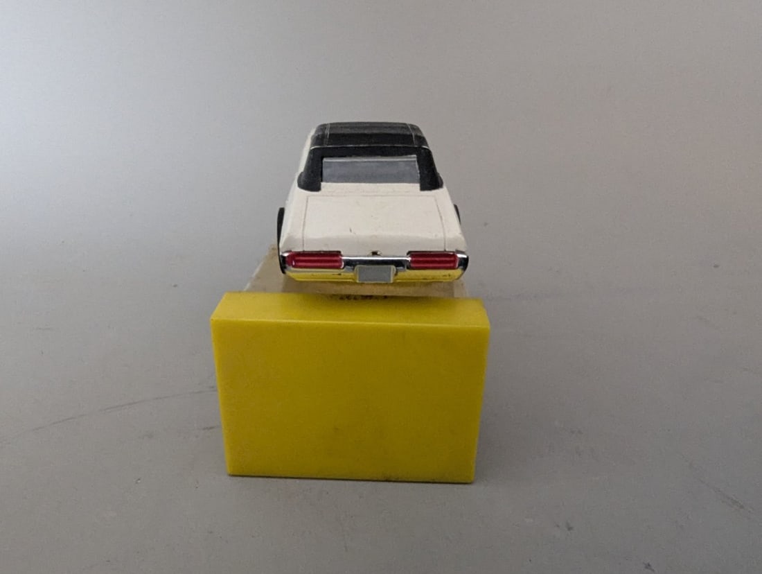 Aurora Model Motoring GTO Convertible HO Slot Car Vintage Classic Collector Item - 4