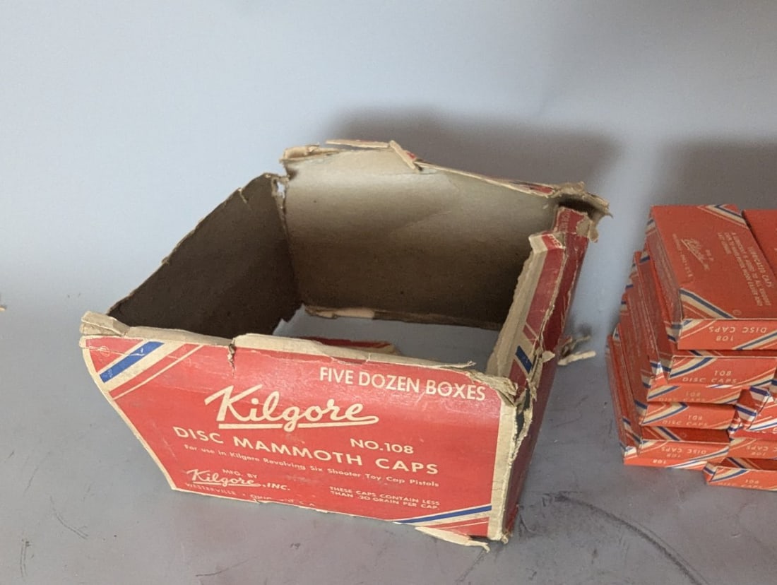 Lot of Kilgore Inc No 108 Disc Mammoth Caps New Old Stock Toy Caps 60 Count - 5