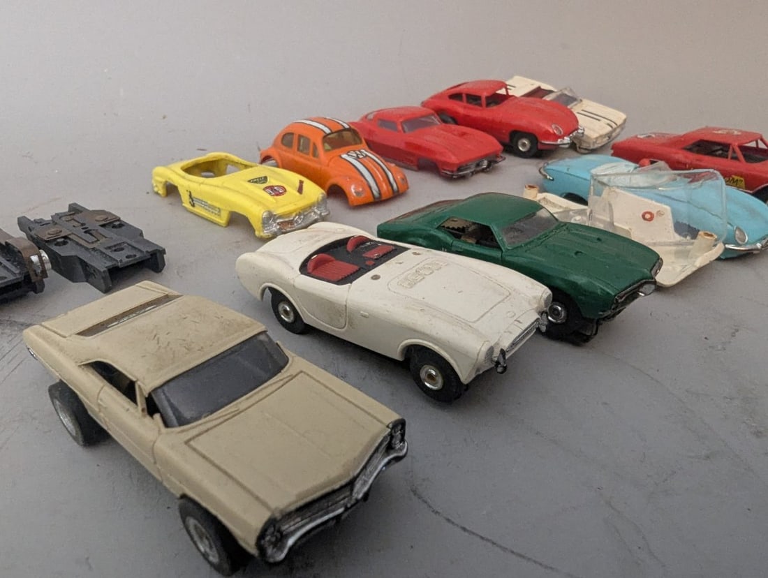 Vintage HO Scale Slot Car Collection with Chassis, Bodies, and Parts for Restoration - 2