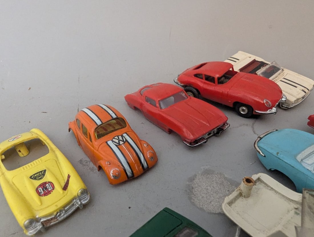 Vintage HO Scale Slot Car Collection with Chassis, Bodies, and Parts for Restoration - 6