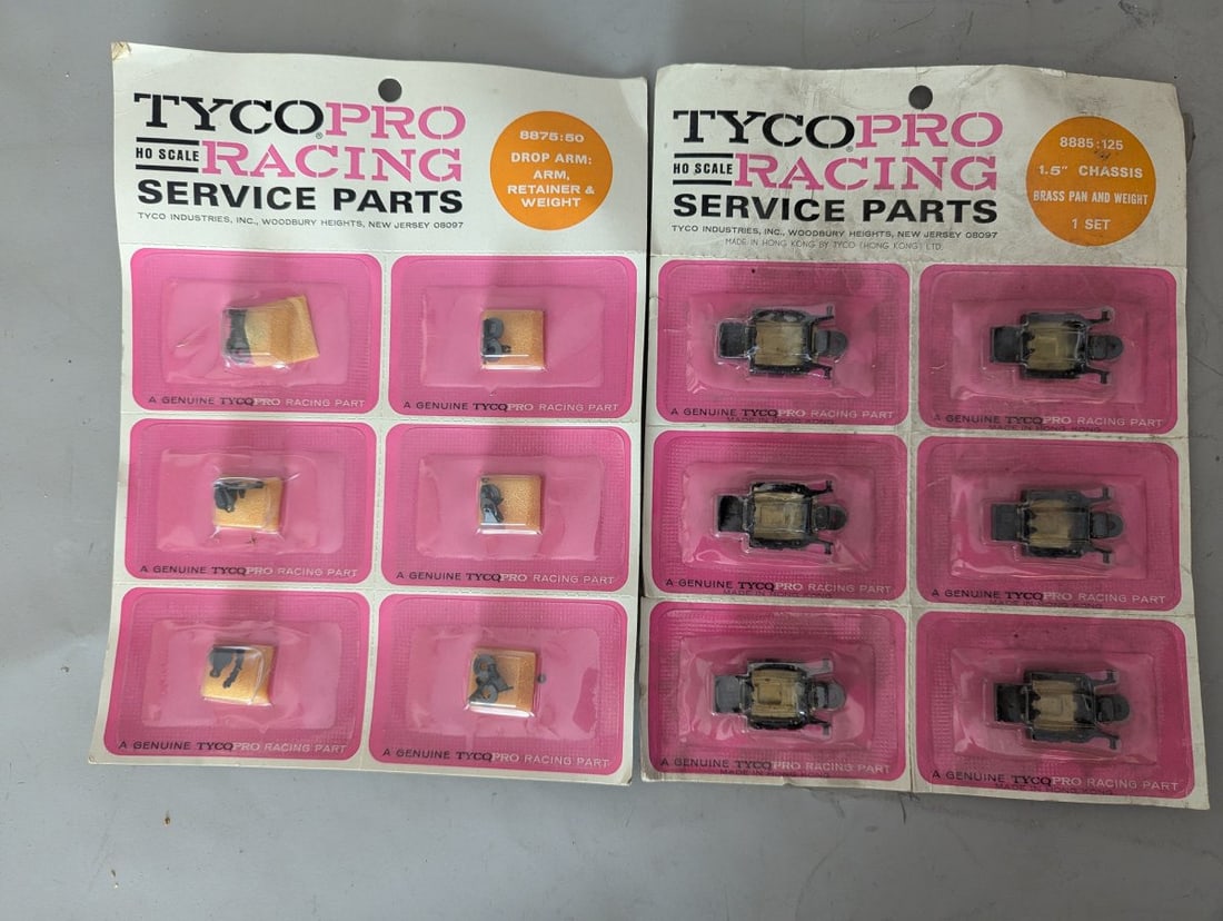 TycoPro Racing Service Parts Set of 6 Chassis Brass Pan and Weight, Vintage Slot Car NOS: **Important** Please read below description on how to avoid high shipping costs. Up for auction is a fantastic find for vintage slot car enthusiasts! This listing features New old stock service parts