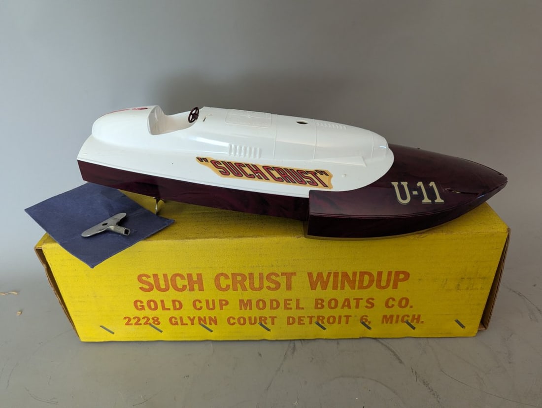 Gold Cup Model Boats Co Such Crust U-11 Windup Toy Boat Operational with Box and Key: **Important** Please read below description on how to avoid high shipping costs. This vintage Gold Cup Model Boats Co. 'Such Crust' U-11 windup toy boat is a collectible gem! Used and in working