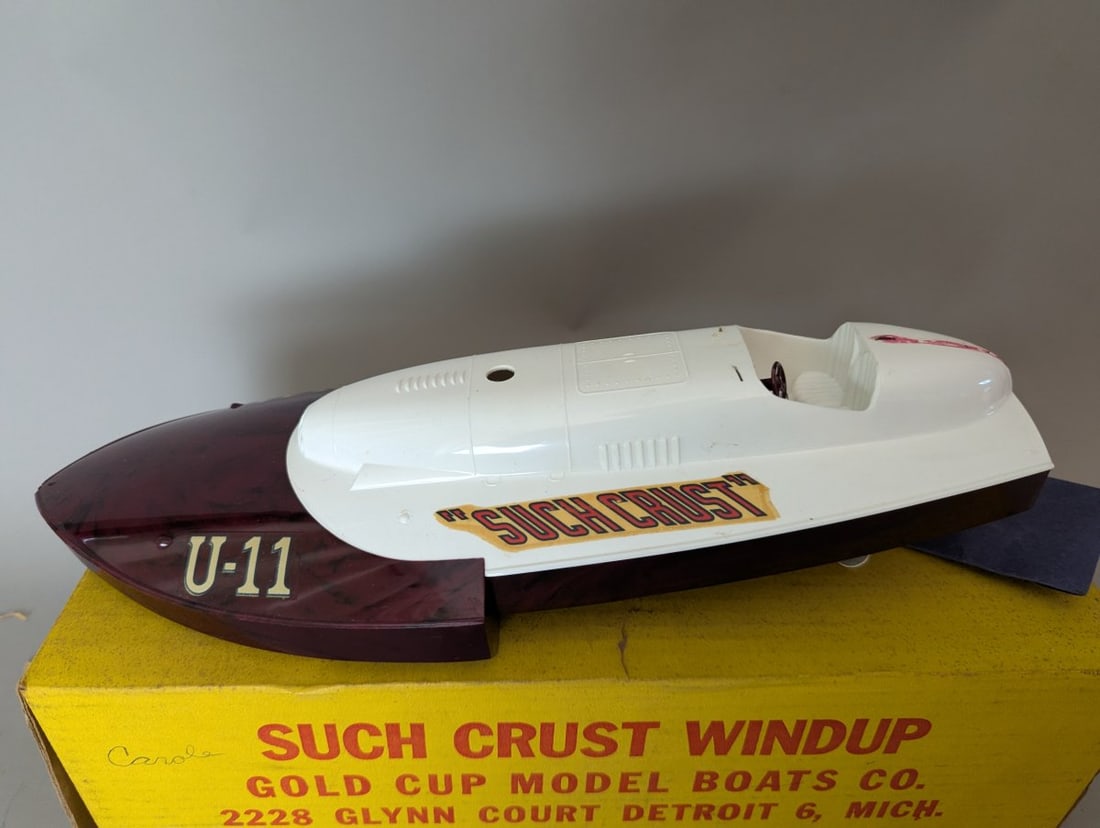 Gold Cup Model Boats Co Such Crust U-11 Windup Toy Boat Operational with Box and Key - 4