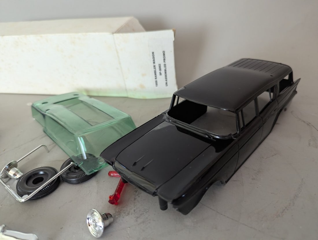 AMT 1959 Rambler Wagon Un-Assembled Model Kit SP-8002 Collectible Automotive Promo - 4