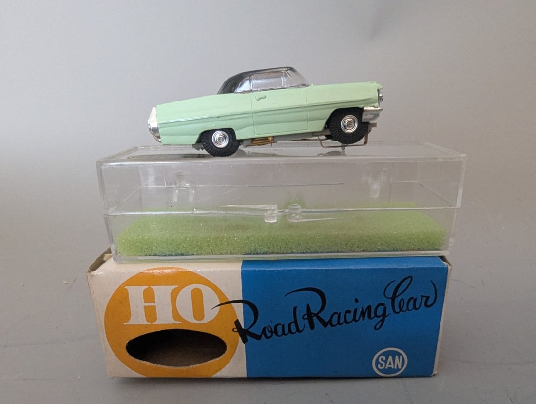 Vintage Marusan SAN HO Scale Slot Car 1963 Pontiac Grand Prix #1290 Collectible: **Important** Please read below description on how to avoid high shipping costs. Up for auction is a Vintage Marusan (SAN) HO Scale Slot Car featuring the iconic 1963 Pontiac Grand Prix #1290. This co
