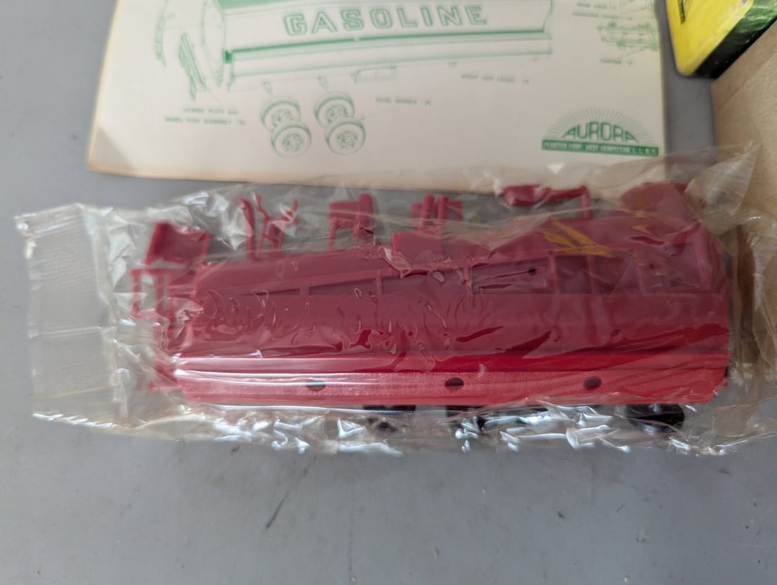 Vintage Aurora 5000 Gal Gasoline Trailer Truck Model Kit No 501-69 New Old Stock - 5