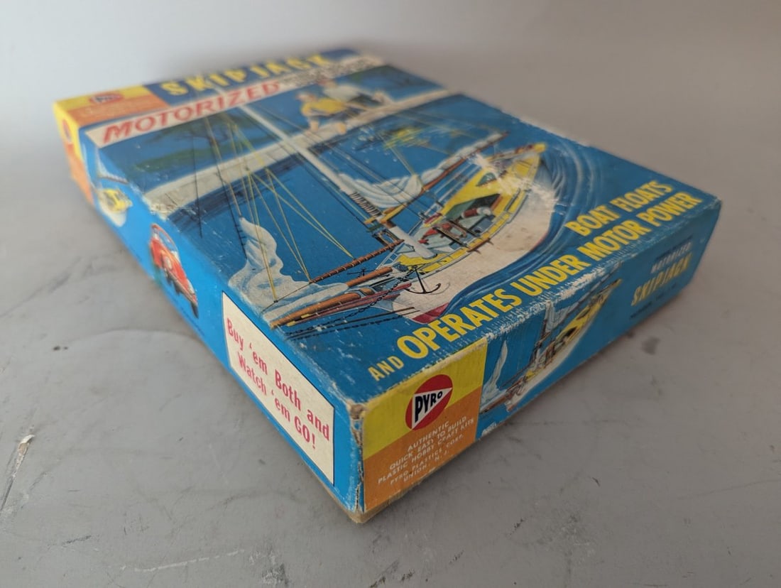 Vintage Pyro Chesapeake Bay Skipjack Motorized Model Kit No. 270-130 Rare Collectible - 6
