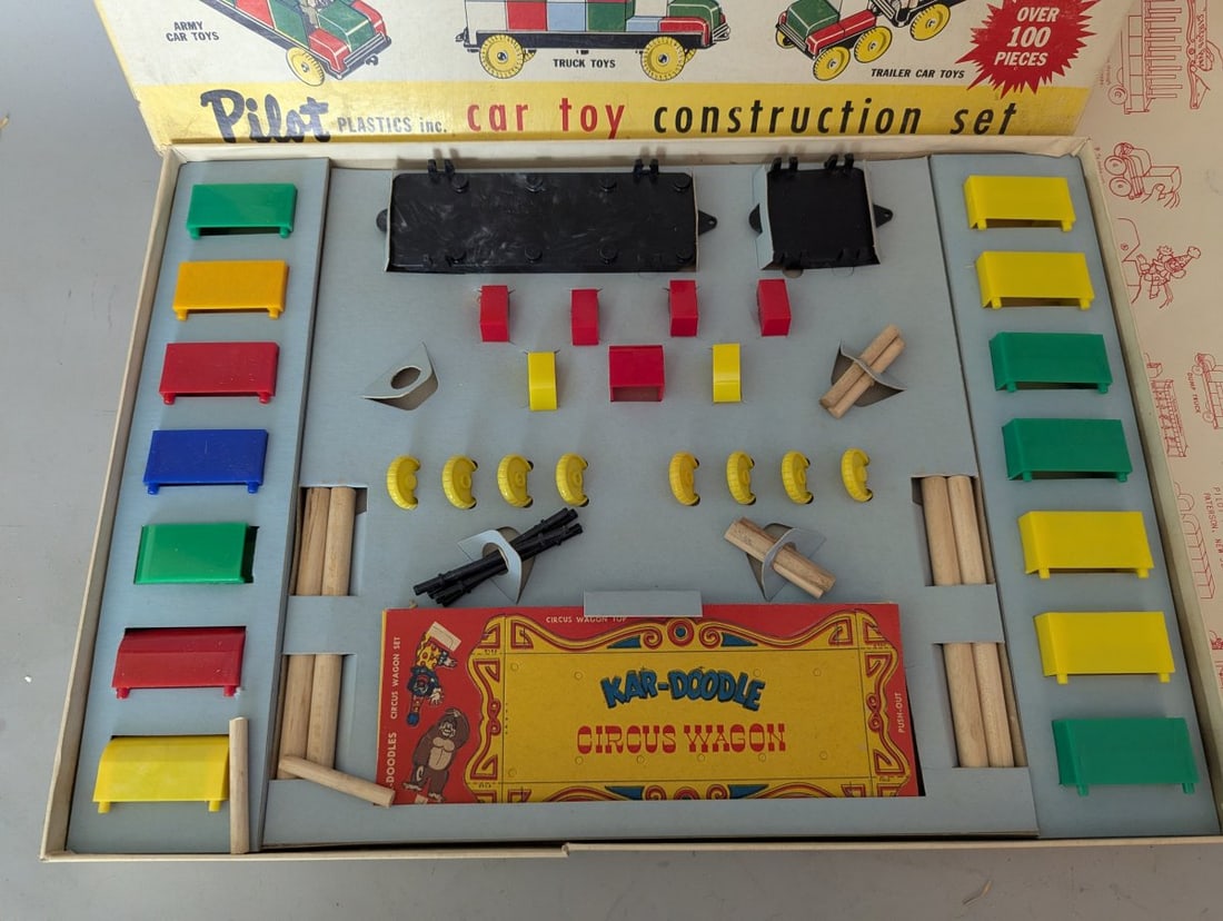 Kar-Doodles Car Toy Construction Set by Pilot Plastics Inc. Vintage Unpunched - 3