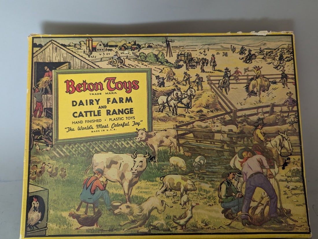 Beton Toys Dairy Farm Cattle Range Playset No. 171 Vintage Collectible Toy Figures - 2