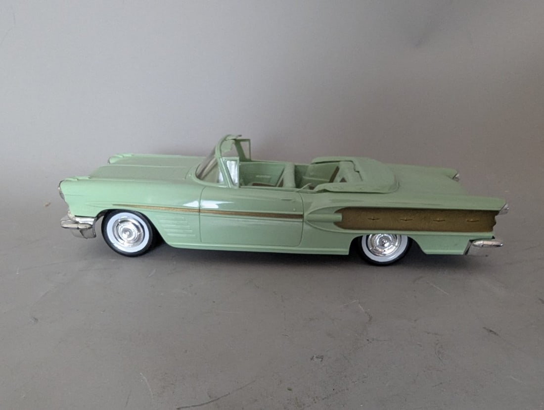 AMT 1958 Pontiac Bonneville Convertible Promo Vintage Collectible Model - 4