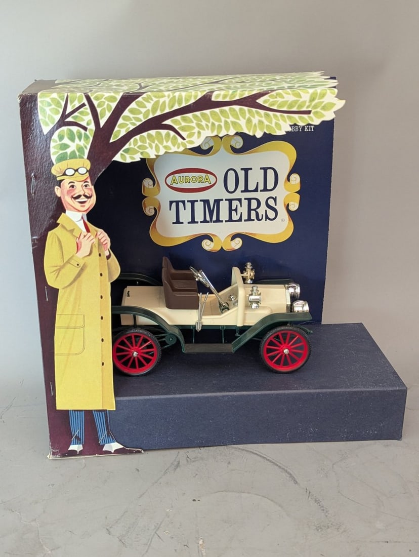 1961 Aurora Old Timers 1909 Buick Model Store Display Rare Collectible Vintage: **Important** Please read below description on how to avoid high shipping costs. Up for auction is a rare promotional store display from 1961 by Aurora Plastics Corporation featuring a pre-assembled