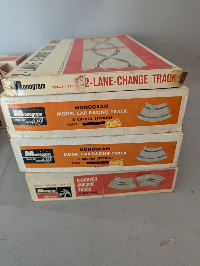 Monogram NOS Slot Car Track Lot with Various Types from the 1960s for Collectors and Hobbyists - 7