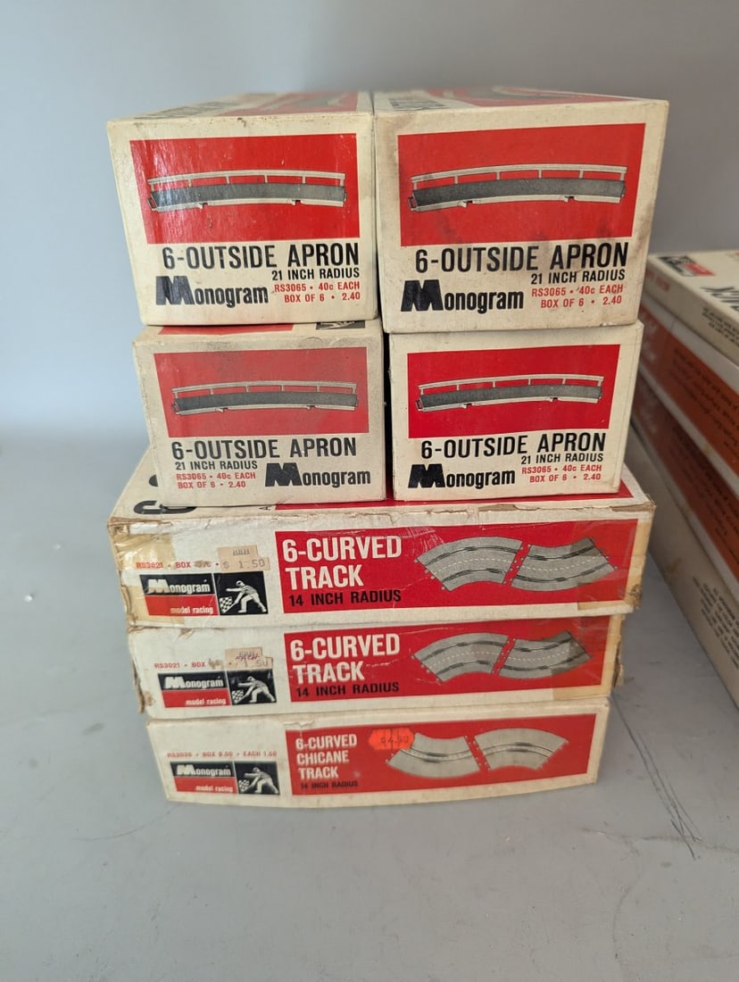 Monogram NOS Slot Car Track Lot with Various Types from the 1960s for Collectors and Hobbyists - 8