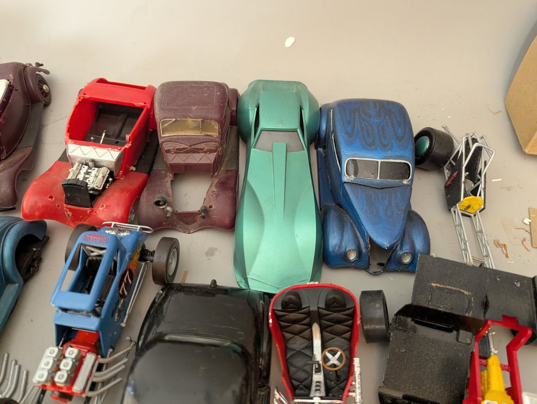 Large Lot of Vintage Model Car Parts Chassis Bodies Assortment for Restoration & Custom Builds - 15