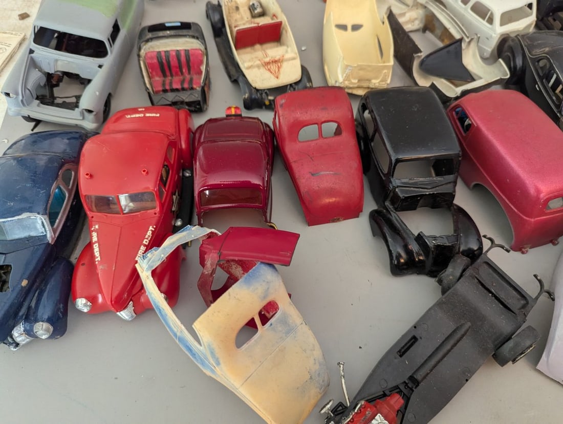Large Lot of Vintage Model Car Parts Chassis Bodies Assortment for Restoration & Custom Builds - 8