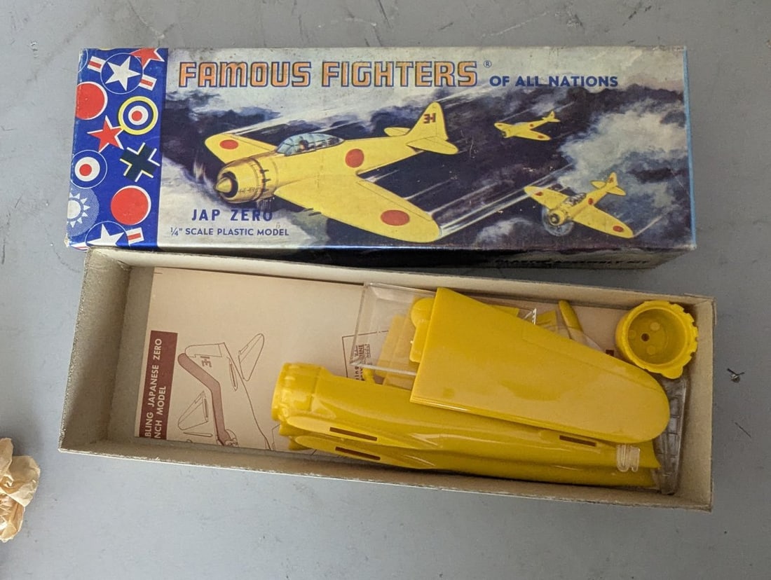 Aurora Famous Fighters Vintage Model Kit Collection Aircraft Models Spitfire Yak 25 Jap Zero - 3