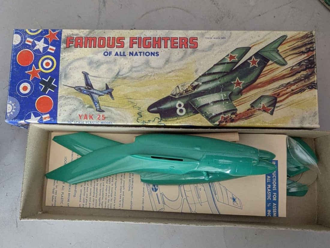 Aurora Famous Fighters Vintage Model Kit Collection Aircraft Models Spitfire Yak 25 Jap Zero - 5