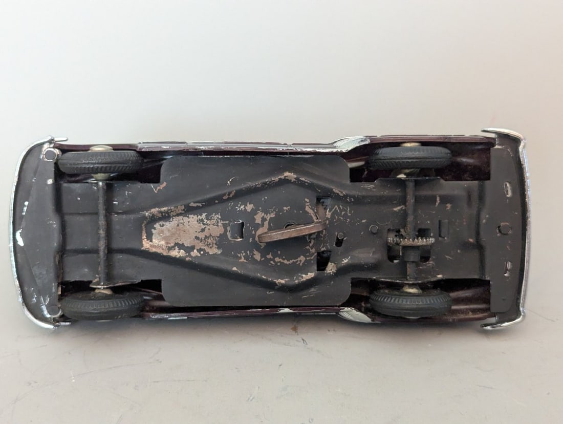 Ideal Toy Co 1949 Pontiac Streamliner Wind-Up Toy Car Classic Collector's Item - 6