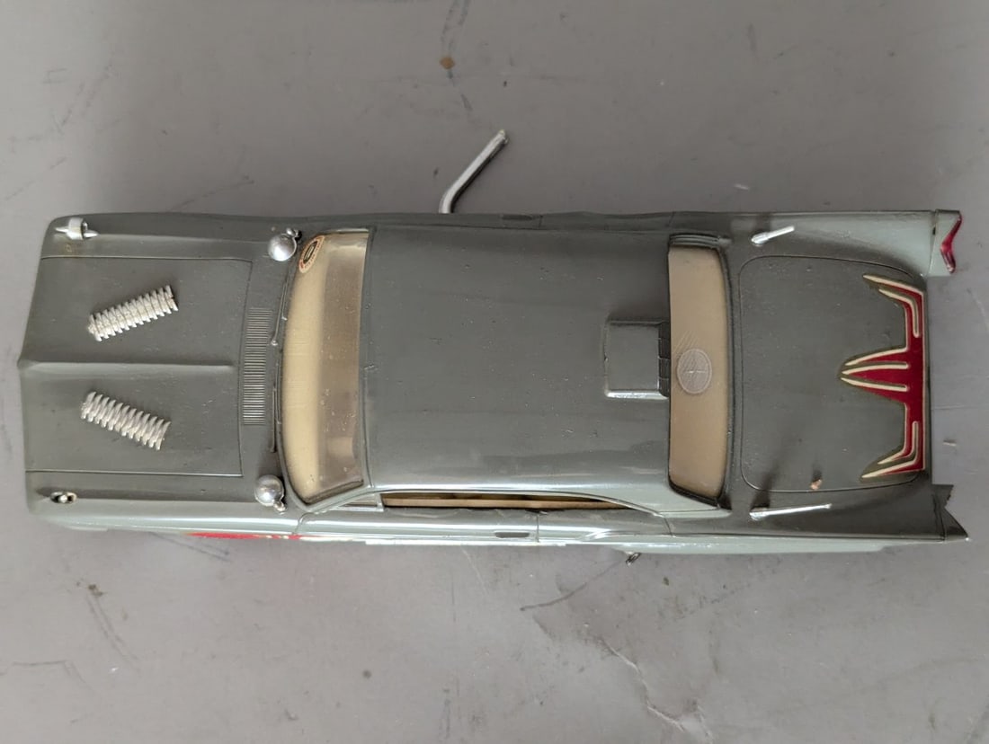 Customized 1960 Ford Starliner Vintage Model Car with Unique Hot Rod Features - 5