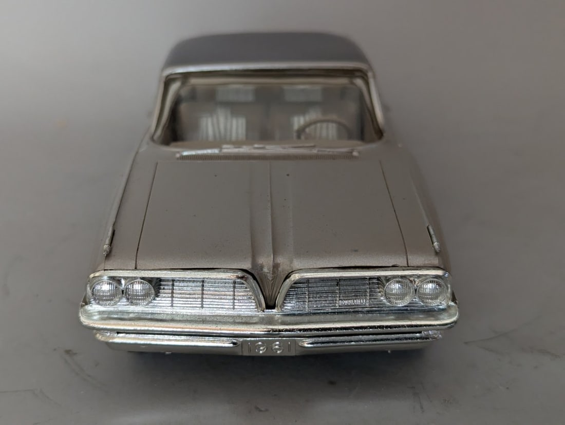 1961 Pontiac Bonneville Catalina Promotional Model Car by AMT Classic Auto Collector's Item - 2