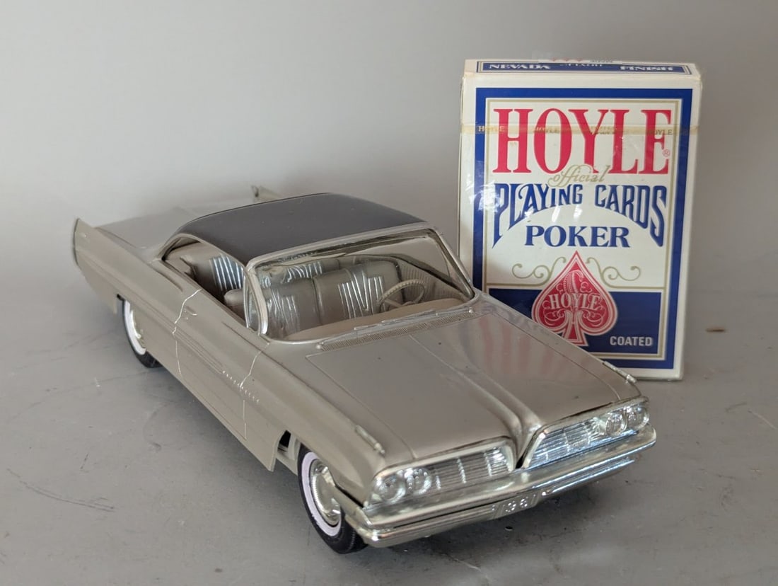1961 Pontiac Bonneville Catalina Promotional Model Car by AMT Classic Auto Collector's Item - 7