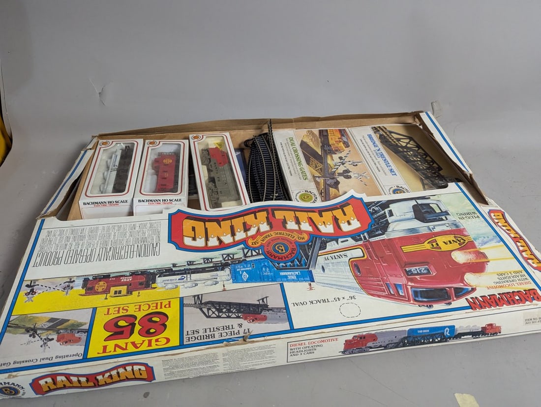 Bachmann Rail King Giant 85 Piece HO Scale Electric Train Set New Old Stock - 6