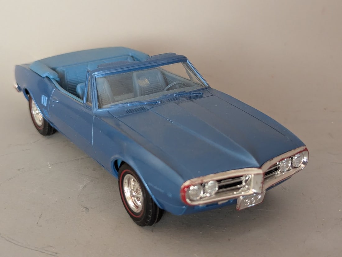 Vintage 1967 Pontiac Firebird Convertible Promotional Model Car AMT Muscle Classic: **Important** Please read below description on how to avoid high shipping costs. This stunning 1967 Pontiac Firebird Convertible Promotional Model Car measures 7 1/2 x 3 x 2 1/2. It showcases a