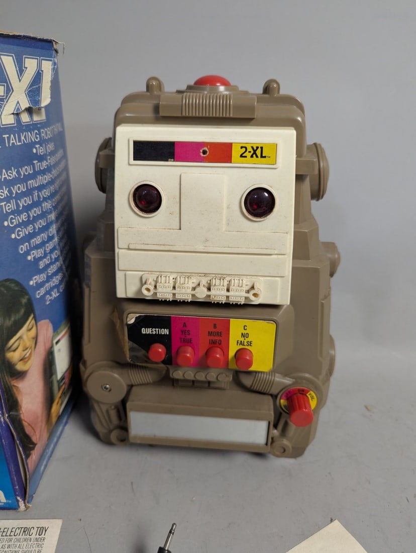 Vintage Mego 2-XL Talking Robot Toy 1978 with Box and Accessories Educational Toy - 2