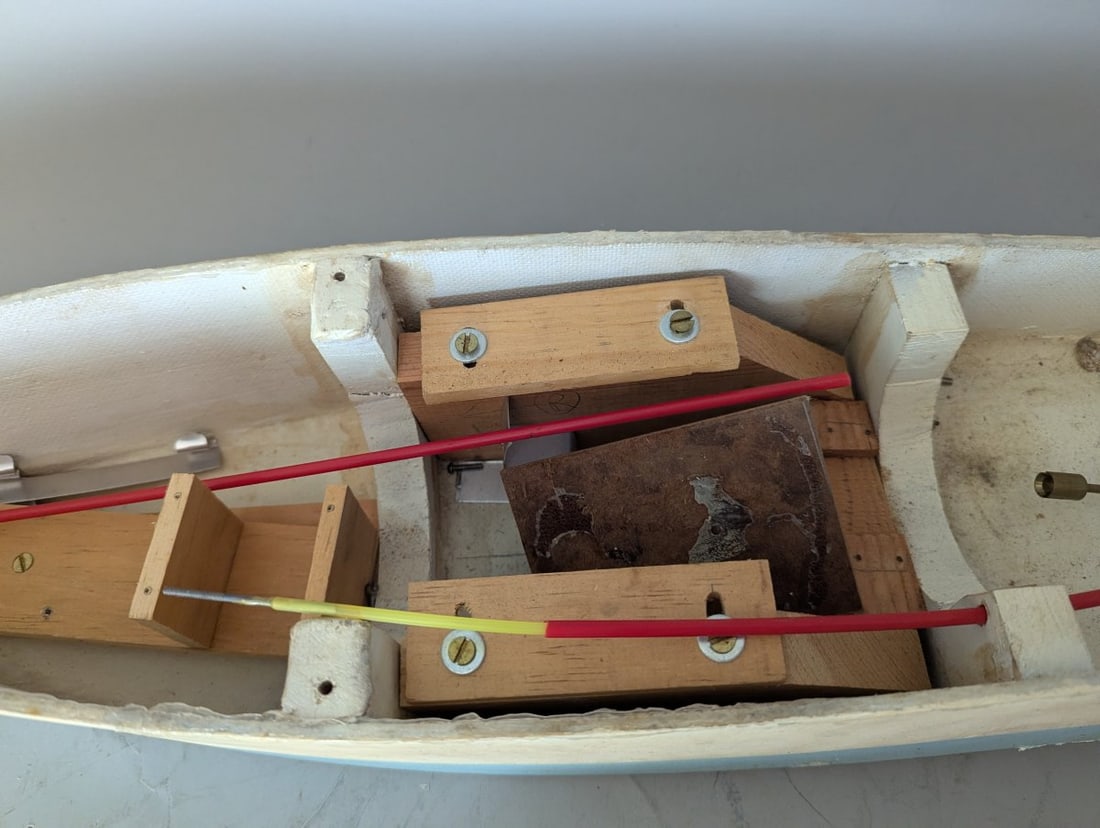Vintage Scratch-Built R/C Model Cabin Cruiser Boat for Restoration c. 1965 Hobbyist Collectible - 5