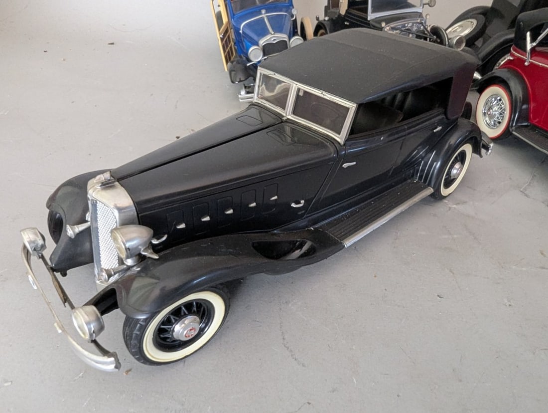 Collection of Vintage Assembled Plastic Model Kits American European Cars Classic Antiques - 2